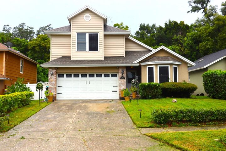 Property Photo:  5410 Old Oak Tree Dr  FL 32808 