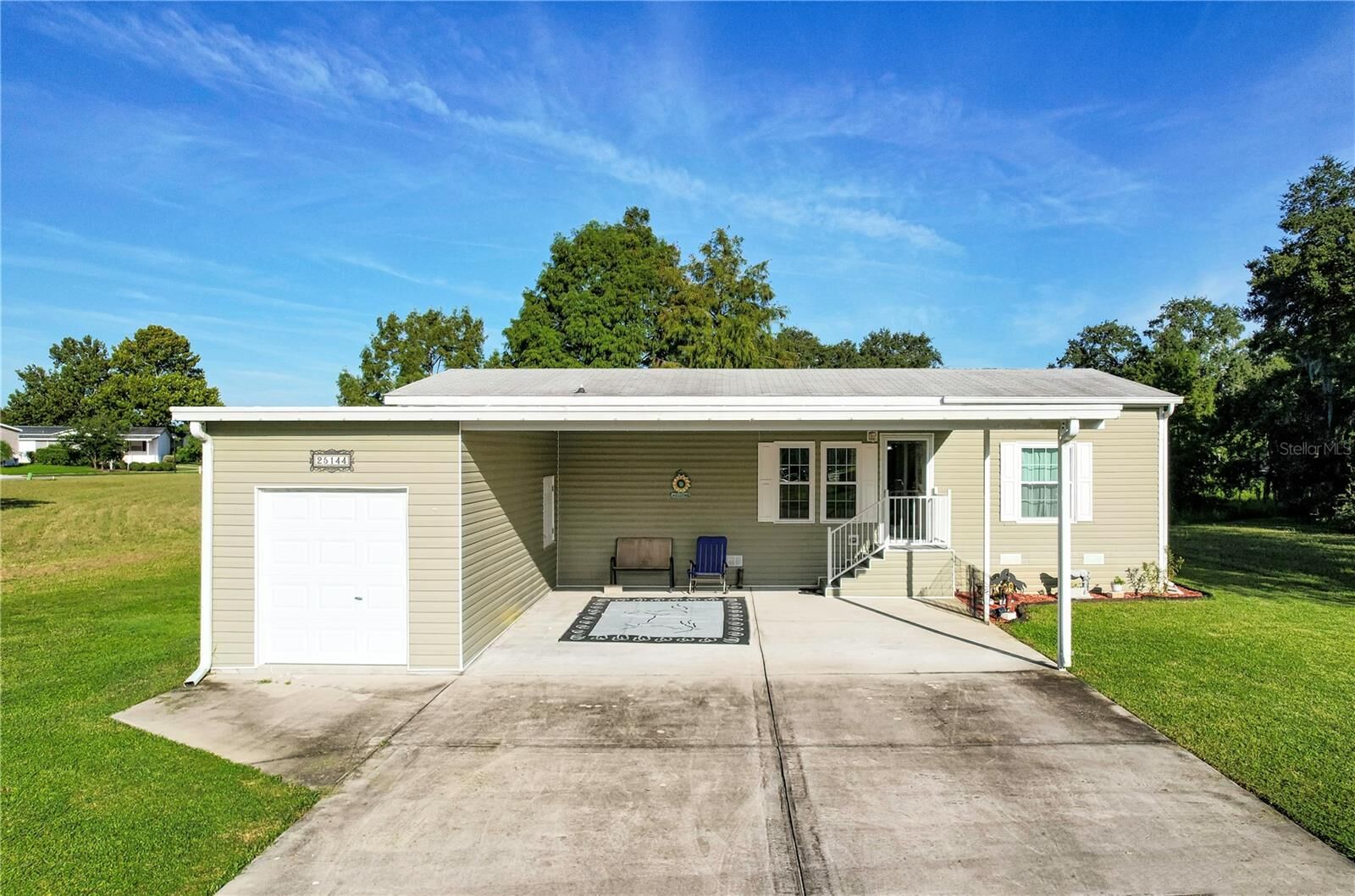 Property Photo:  25144 Spanish Moss Circle  FL 34705 