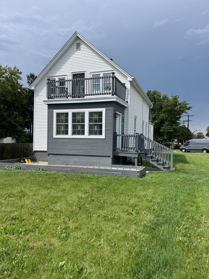 2402 Eaton Ln  Mount Pleasant WI 53404 photo