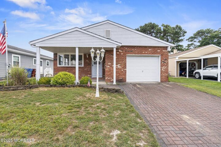 93 Paradise Boulevard  Toms River NJ 08757 photo