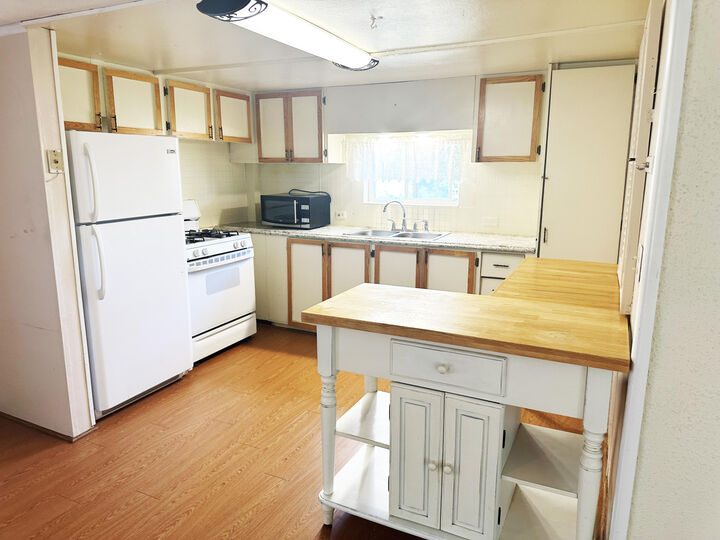 Property Photo: 3310 Dumont Lake Drive MI 49010