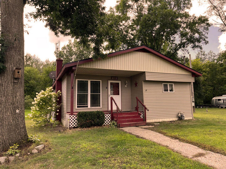 Property Photo: 3310 Dumont Lake Drive MI 49010