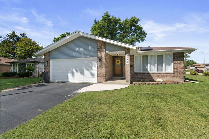 Property Photo: 6537 W 107th Street IL 60482