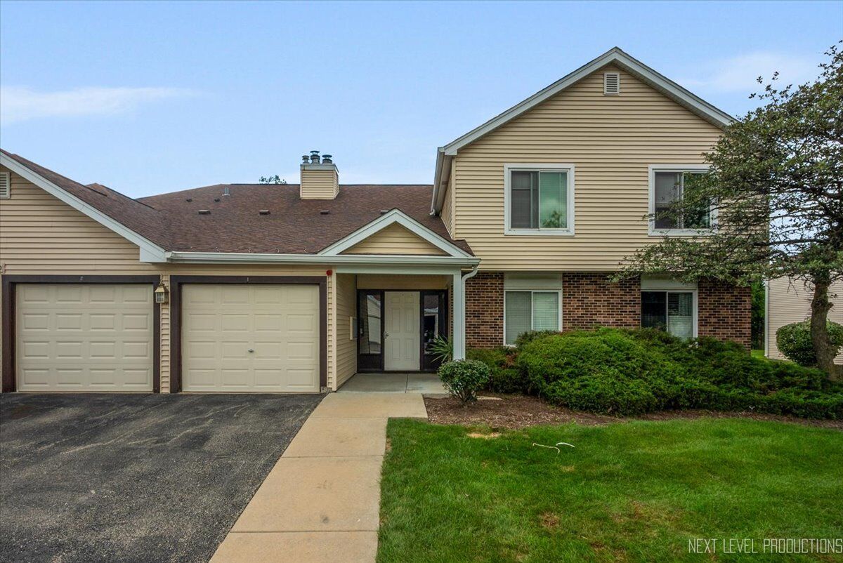 Property Photo: 7000 Sussex Court 204 IL 60517