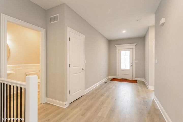 Property Photo: 1066 Livingston Avenue IL 60035