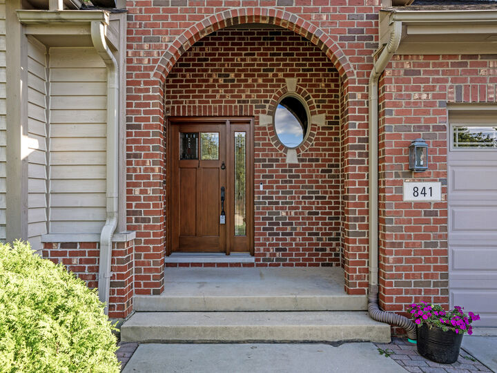 Property Photo: 841 Rogers Street IL 60515
