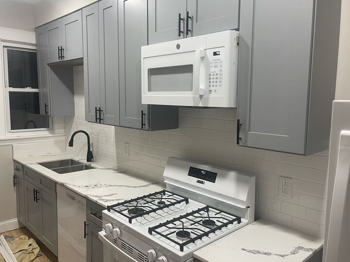 Property Photo: 3655 N Troy Street 2 IL 60618