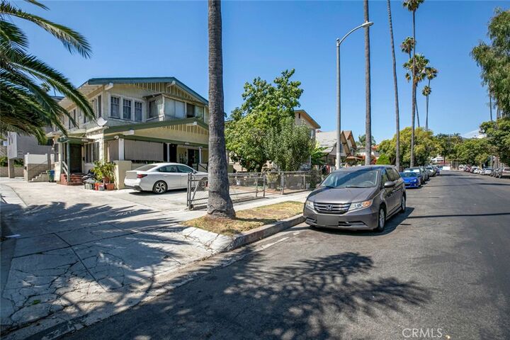 Property Photo: 1615 Winona Boulevard 3 CA 90027