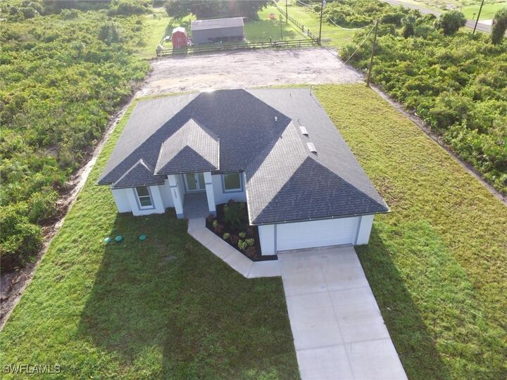 Property Photo: 1302 Plumosa Avenue FL 33972
