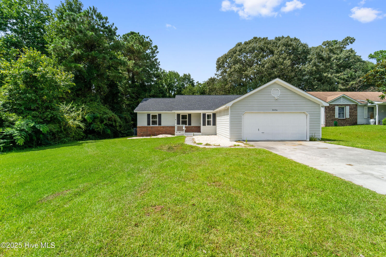 Property Photo:  2696 Idlebrook Circle  NC 28544 