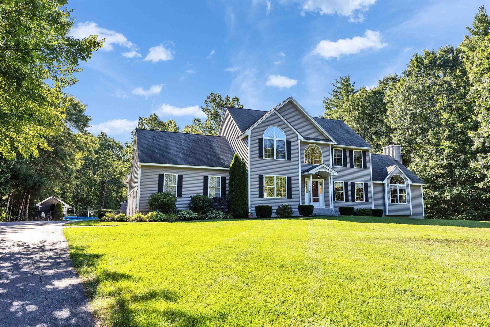 Property Photo:  195 Steam Mill Road  NH 03032 