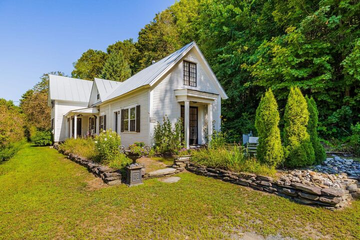 Property Photo: 2295 Quechee Main Street VT 05059