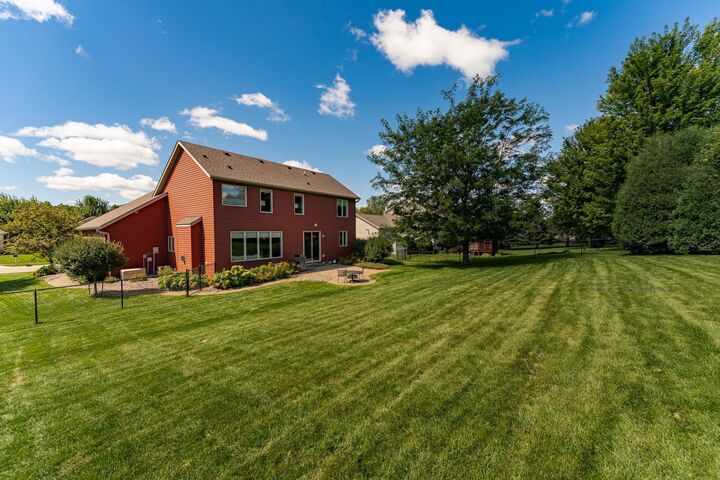 Property Photo: 5512 Leslie Lane SW MN 55902