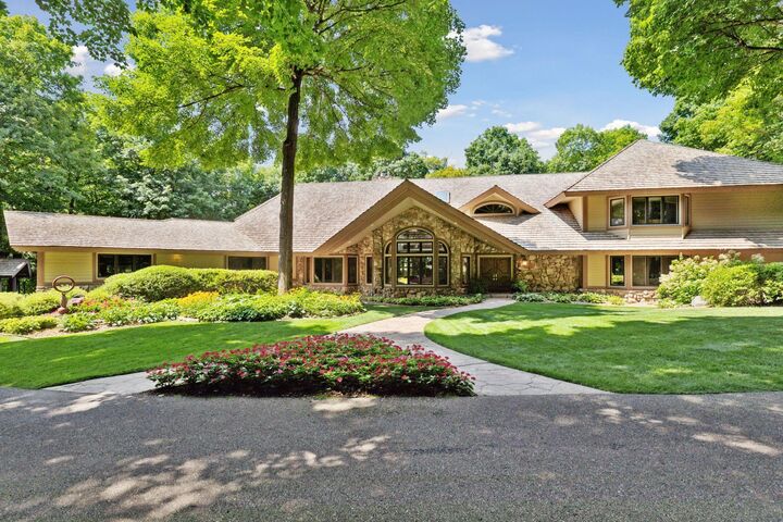 Property Photo: 1420 Tamarack Drive MN 55356