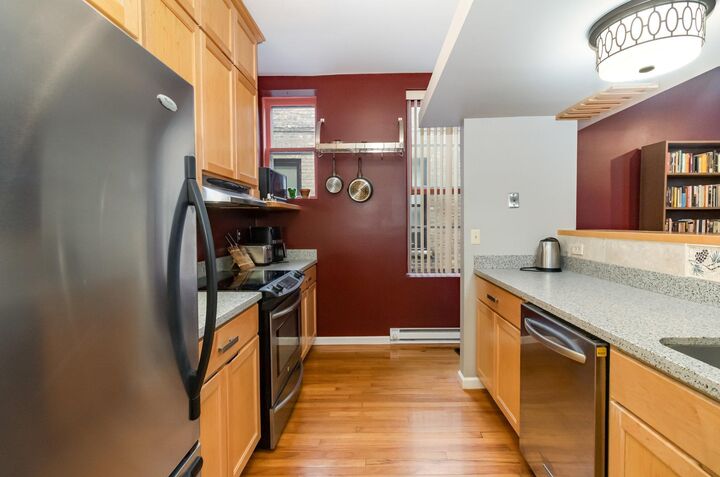 Property Photo: 505 Selby Avenue 9 MN 55102