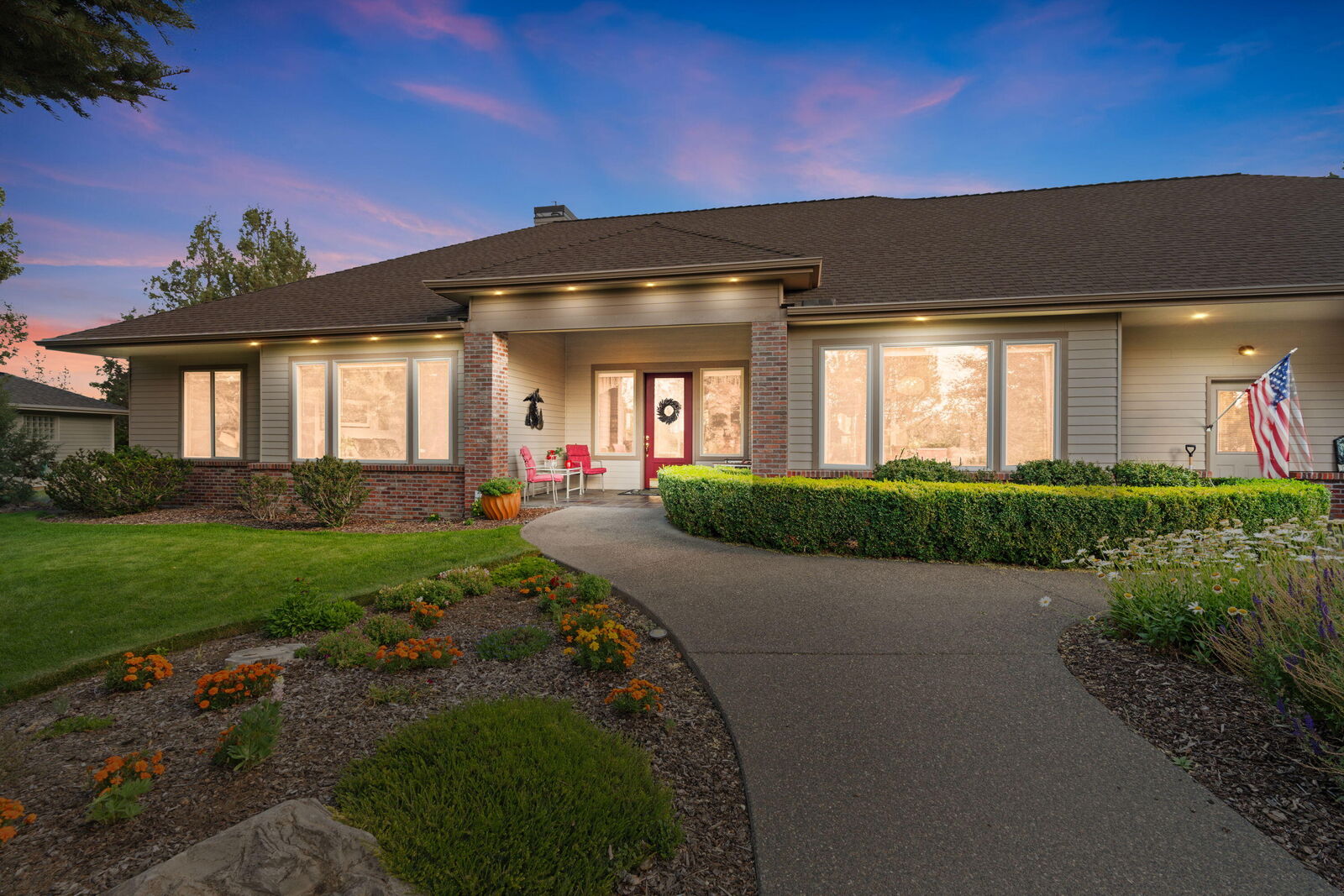 Property Photo: 2338 Condor Drive OR 97756