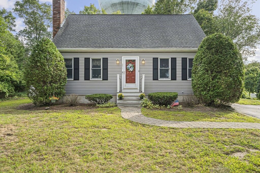 Property Photo:  271 Roosevelt Rd  MA 02188 