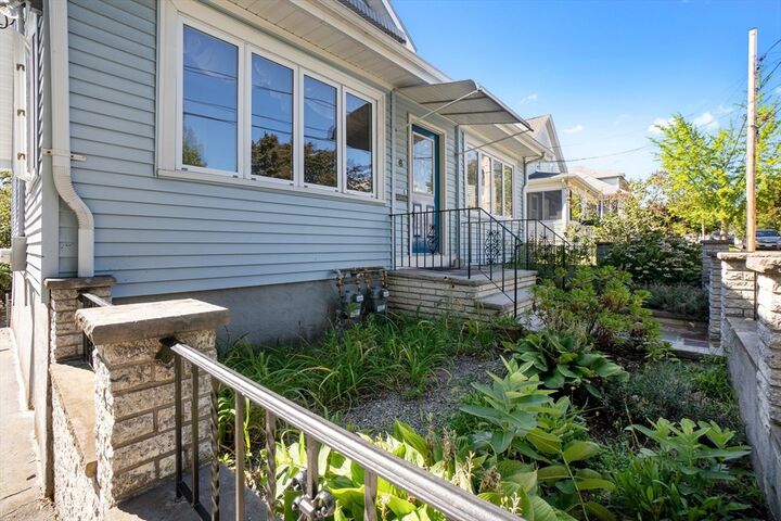 Property Photo:  6 Englewood Rd  MA 01960 