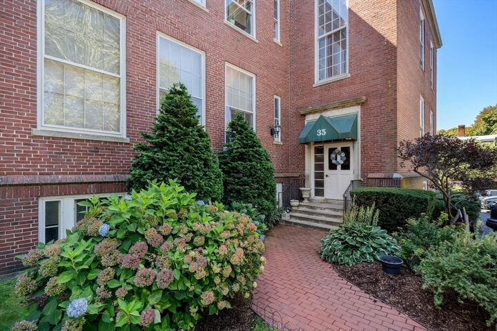 Property Photo:  35 Flint 106  MA 01970 