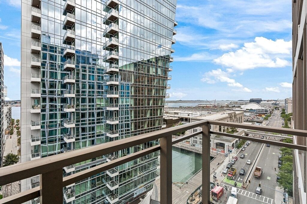 Property Photo:  133 Seaport Blvd 1516  MA 02210 