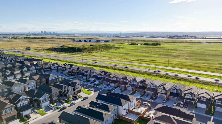 Property Photo:  99 Savanna Way NE  AB T3J 0Y6 