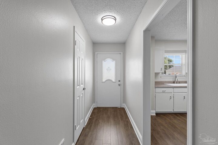 Property Photo: 4327 Lisa Ct FL 32563