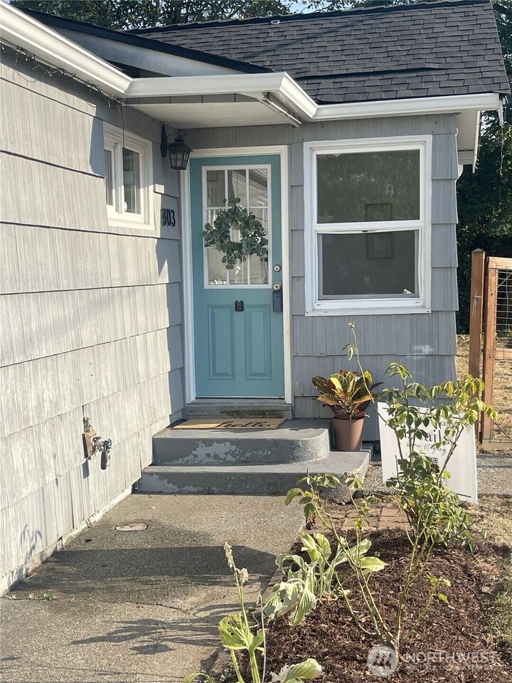 Property Photo: 803 Hull Avenue WA 98366
