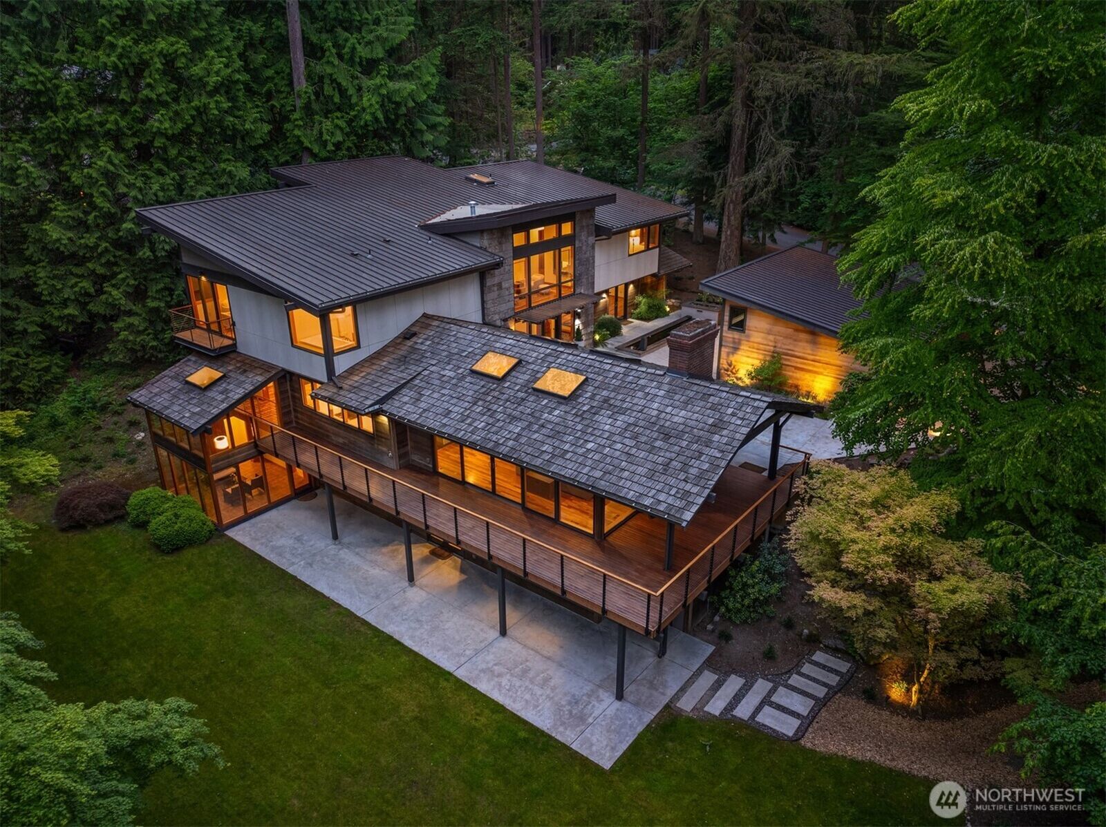 Property Photo:  12741 NE 39th Street  WA 98005 