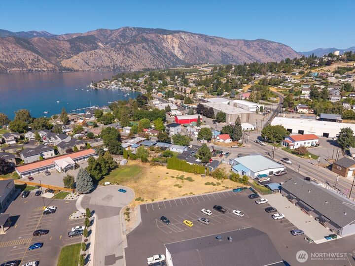 Property Photo:  1  Wapato Court  WA 98831 