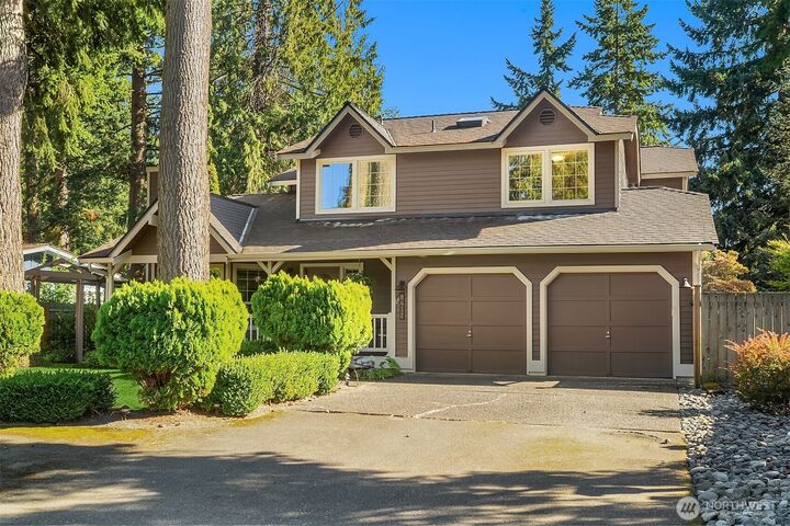 Property Photo: 8412 200th Street SW WA 98026