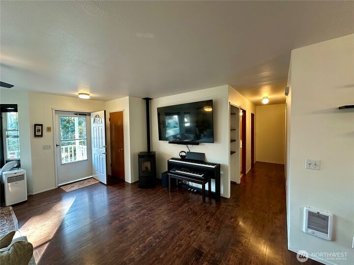 Property Photo: 1233 Rickover Dr. WA 98239