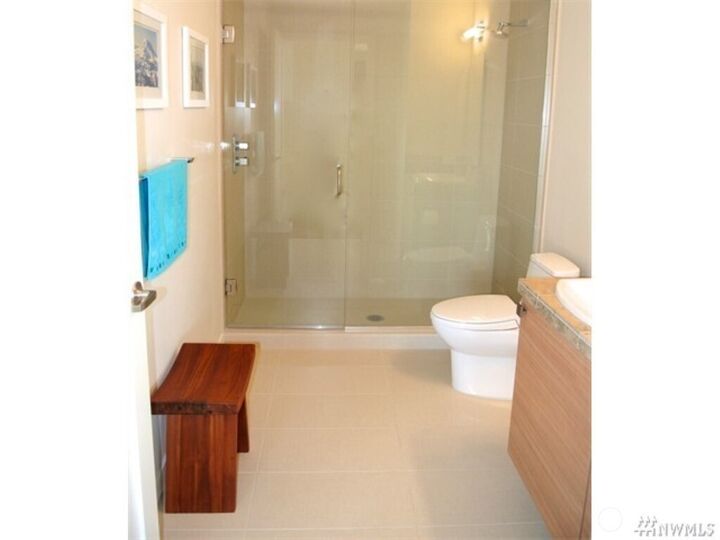 Property Photo:  10000  Main Street 505  WA 98004 