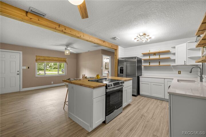 Property Photo: 2021 NW 13th Avenue FL 34428