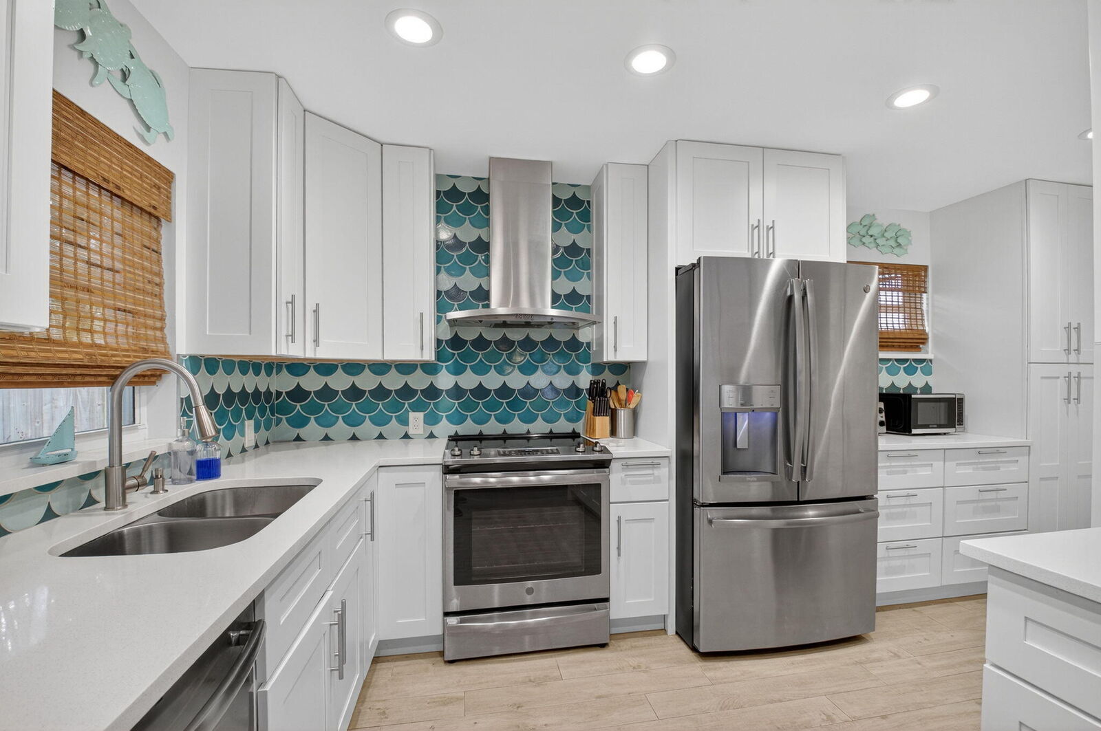 Property Photo: 1715 N K Street FL 33460