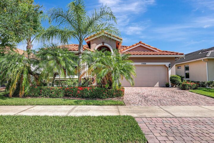 Property Photo: 11484 SW Mountain Ash Circle FL 34987