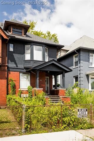 Property Photo: 708 W Euclid Street MI 48202