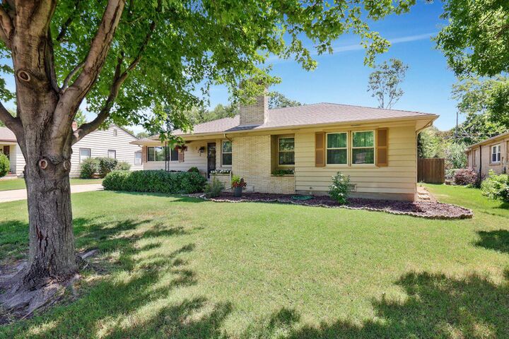 Property Photo: 222 N Brookside St KS 67208