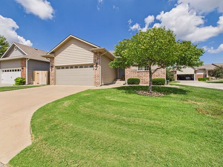Property Photo: 406 S Nineiron Ct KS 67235