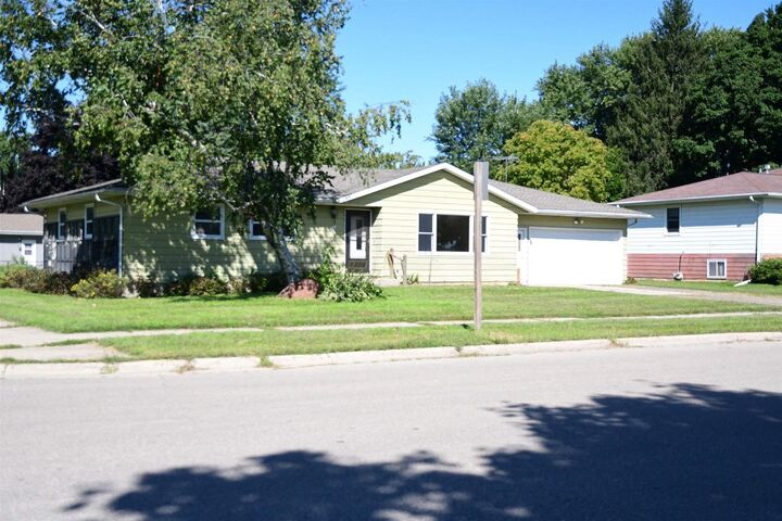 Property Photo:  315 North Perry Parkway  WI 53575 