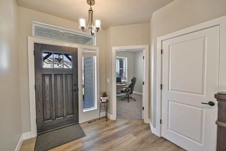 Property Photo:  2648 S Fairmont Estates Dr  WA 99016 