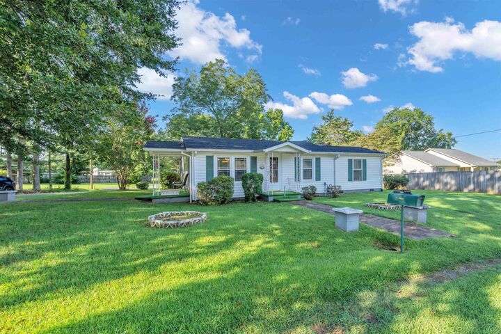 Property Photo: 123 Washington Road SC 29330