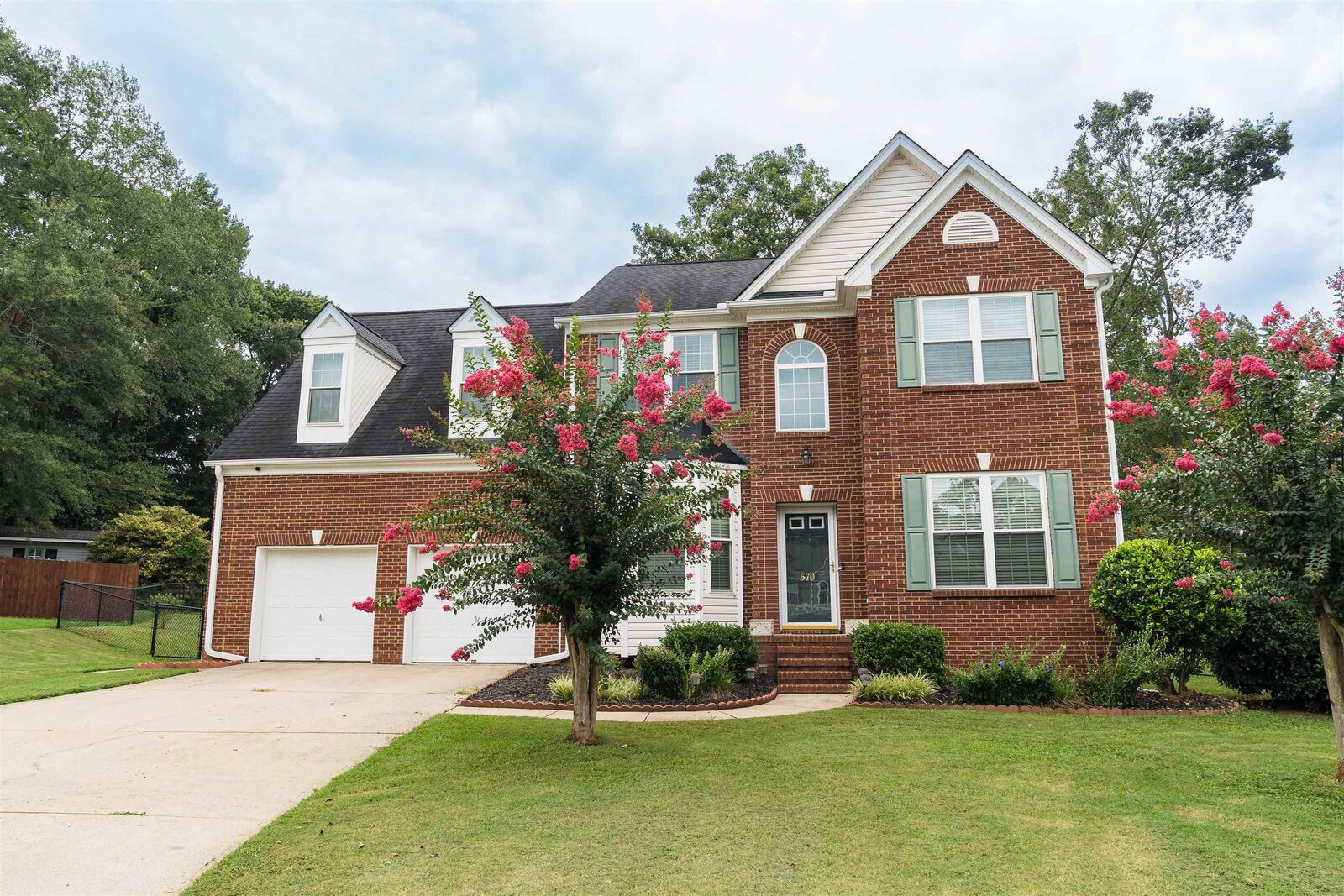 Property Photo: 570 E Abington Way SC 29301