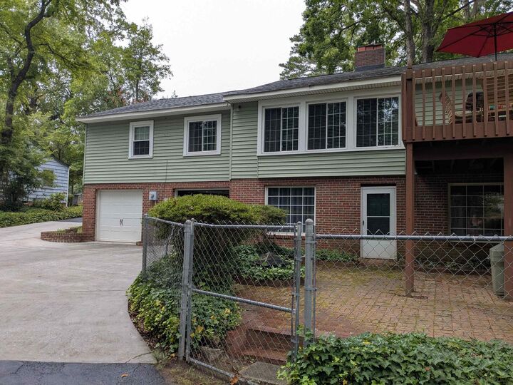 Property Photo:  121 Oakleaf Drive  SC 29301 