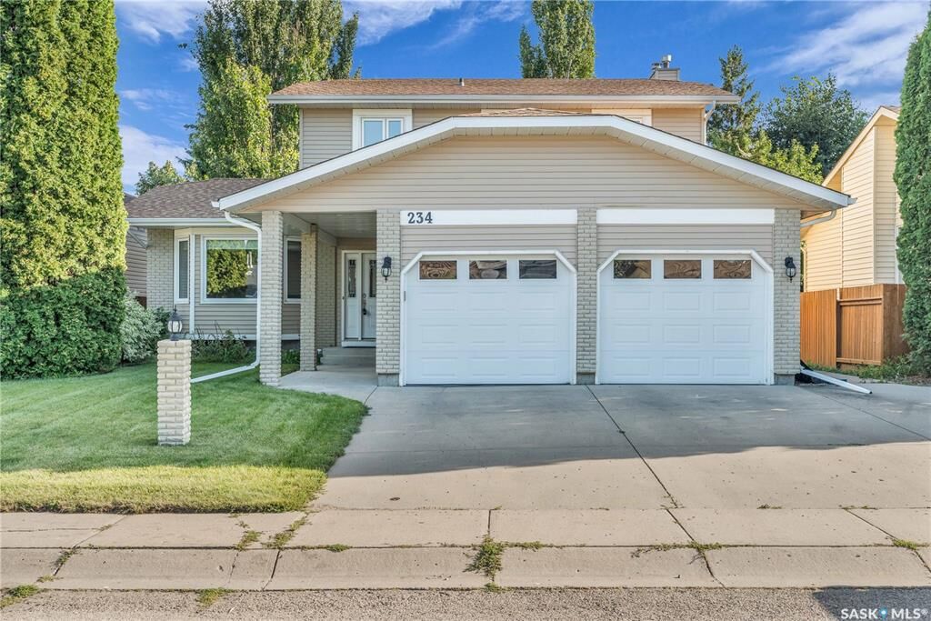 Property Photo: 234 Wickenden Crescent SK S7N 0W4
