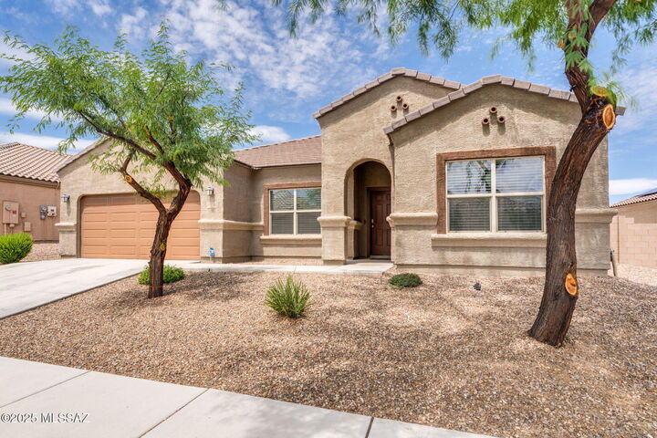 Property Photo: 17774 S Silent Meadows Path AZ 85629