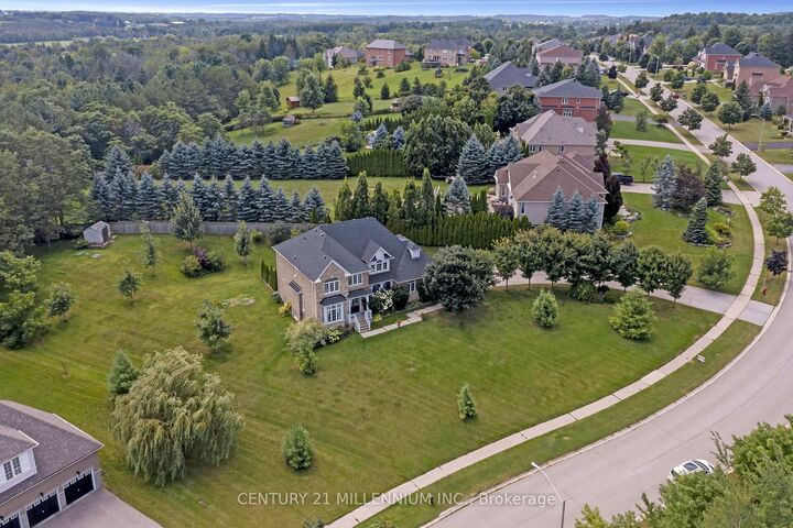 Property Photo:  15 Upper Canada Drive  ON N0B 1Z0 