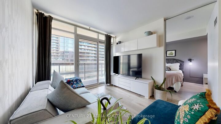 Photo de la propriété: 4K Spadina Avenue 1708 ON M5V 3Y9