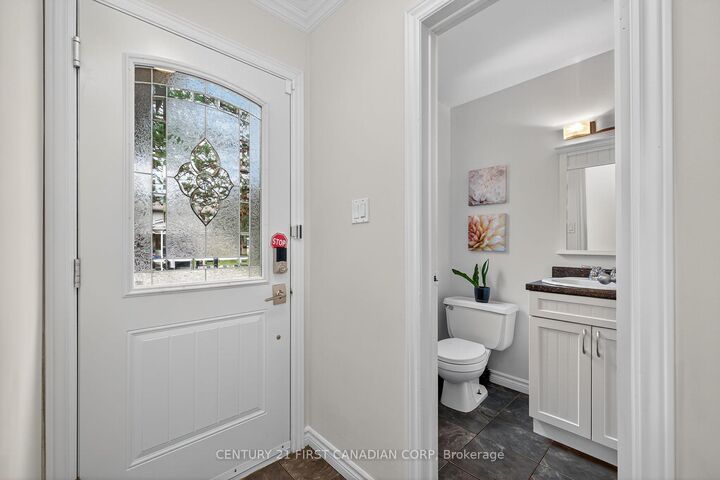 Property Photo:  55 Ashley Crescent  ON N6E 3R8 