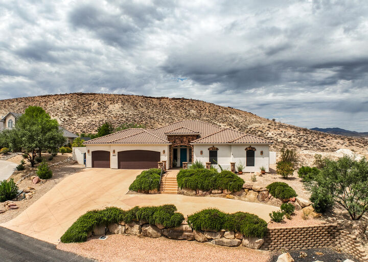 Property Photo: 3422 Piaute Rd UT 84790