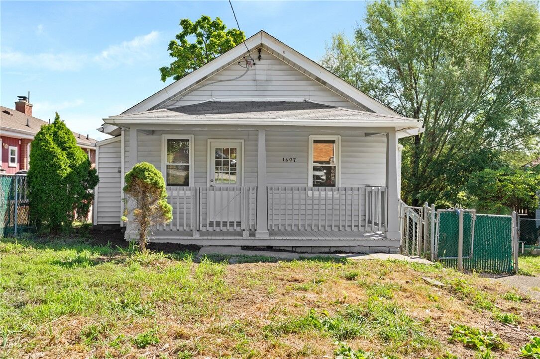Property Photo:  1607 Fredell St  PA 15210 